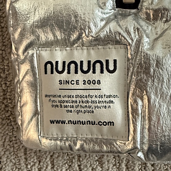 Nununu Metallic Silver Puffer Jacket - NWT - Picture 4 of 5